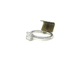 Cargar imagen en el visor de la galería, 14k White Gold Round cut Lab Grown IGI Certified Engagement Ring