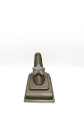 Load image into Gallery viewer, Yellow gold 2ctw diamond star ring