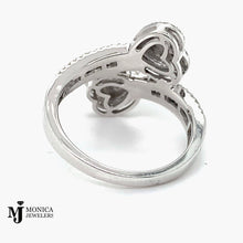 Cargar imagen en el visor de la galería, 10k white gold ladies diamond heart ring 0.55ctw