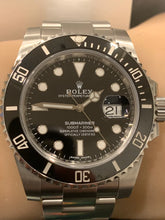 Cargar imagen en el visor de la galería, Preowned Rolex 116610LN Stainless Steel Submariner 40mm Black Dial Ceramic