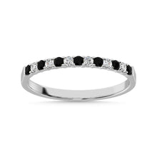 Cargar imagen en el visor de la galería, 14K White Gold 1/5 Ctw Alternate White &amp; Black Diamond Machine Band