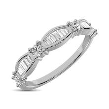 Cargar imagen en el visor de la galería, 14K White Gold 1/4 Ctw Round and Tapper Diamond Band Ring