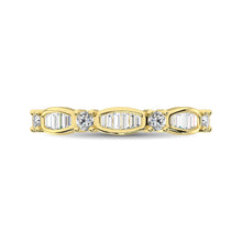 Load image into Gallery viewer, 14K Yellow Gold 1/4 Ctw Round and Tapper Diamond Band Ring