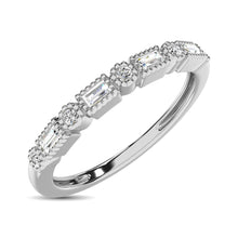 Cargar imagen en el visor de la galería, 14K White Gold 1/10 Ctw Round and Tapper Diamond Band Ring