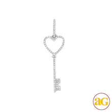 Cargar imagen en el visor de la galería, 14KW 0.20CTW DIAMOND HEART KEY PENDANT