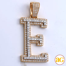 Cargar imagen en el visor de la galería, 10KY+W 3.85CTW DIAMOND TWO TONE INITIAL PENDANT