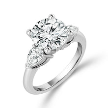 Cargar imagen en el visor de la galería, Diamond Bridal Ring 2 Ct Center RD 14k White Gold