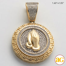 Cargar imagen en el visor de la galería, 10KY 0.65CTW DIAMOND PRAYING HANDS MEDALLION