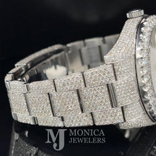 Load image into Gallery viewer, Preowned 41mm Stainless Rolex Bussdown | 116300 | 28 carats | Baguette Diamond Dial